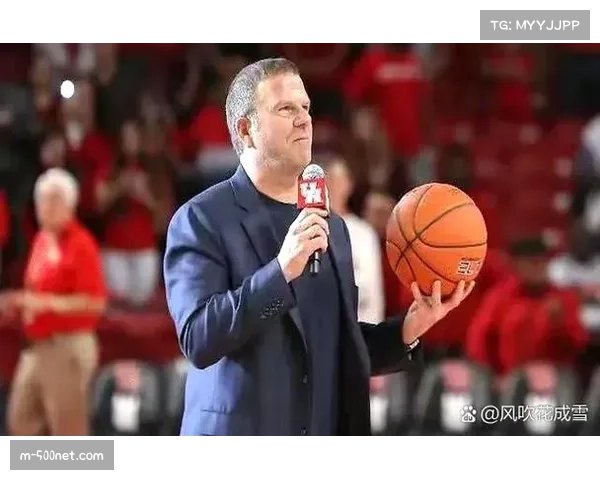 火箭主帅乌度卡评申京表现：欧洲杯经历助其成长，传球意识显著提升